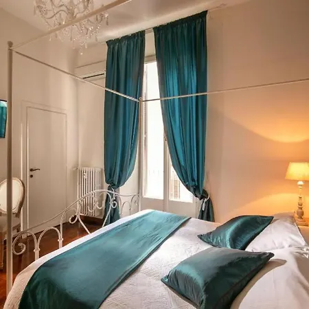 Avignonesi - Ca Domus Collection Guest house